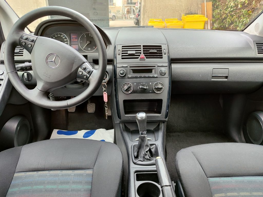 MERCEDES-BENZ A 180 CDI Classic - 10