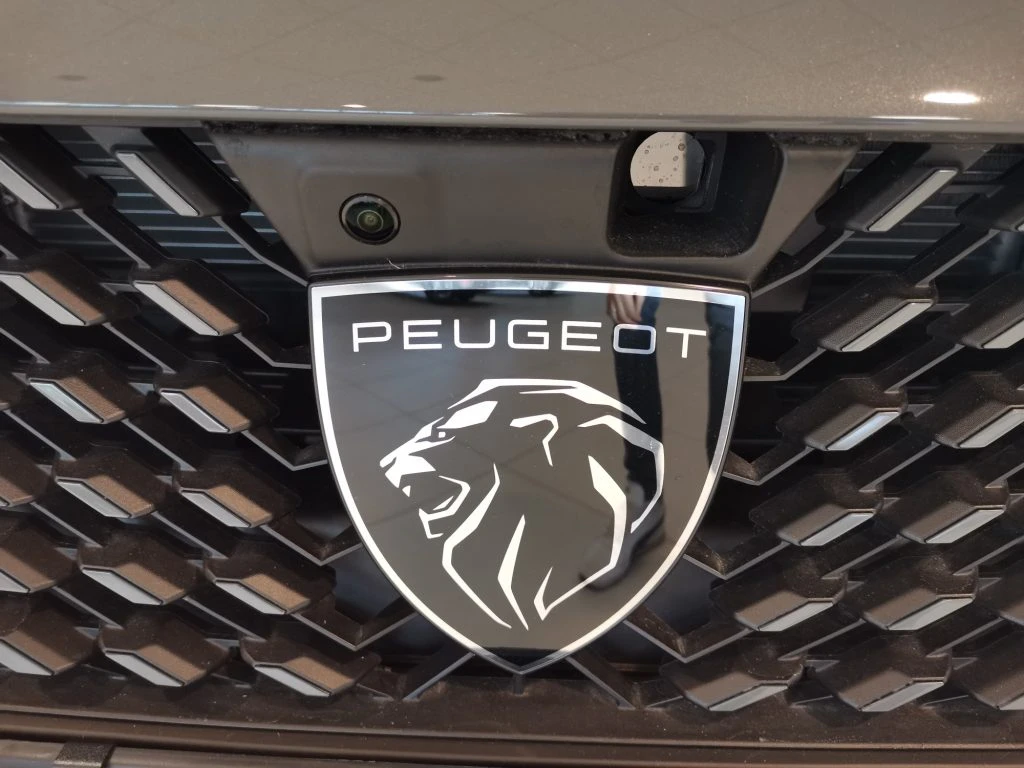 PEUGEOT 508 Nuova  SW - Hybrid 225 e-EAT8 - GT - Grid Foto 12