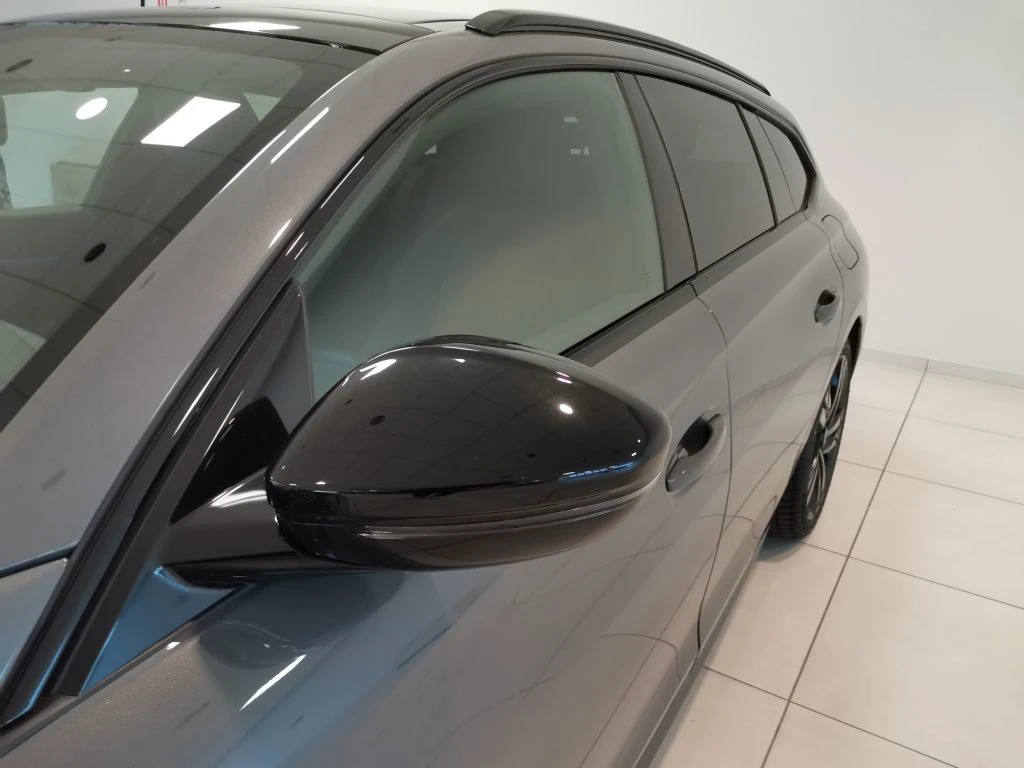 PEUGEOT 508 Nuova  SW - Hybrid 225 e-EAT8 - GT - Grid Foto 15