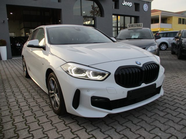 BMW 118 Bianco pastello