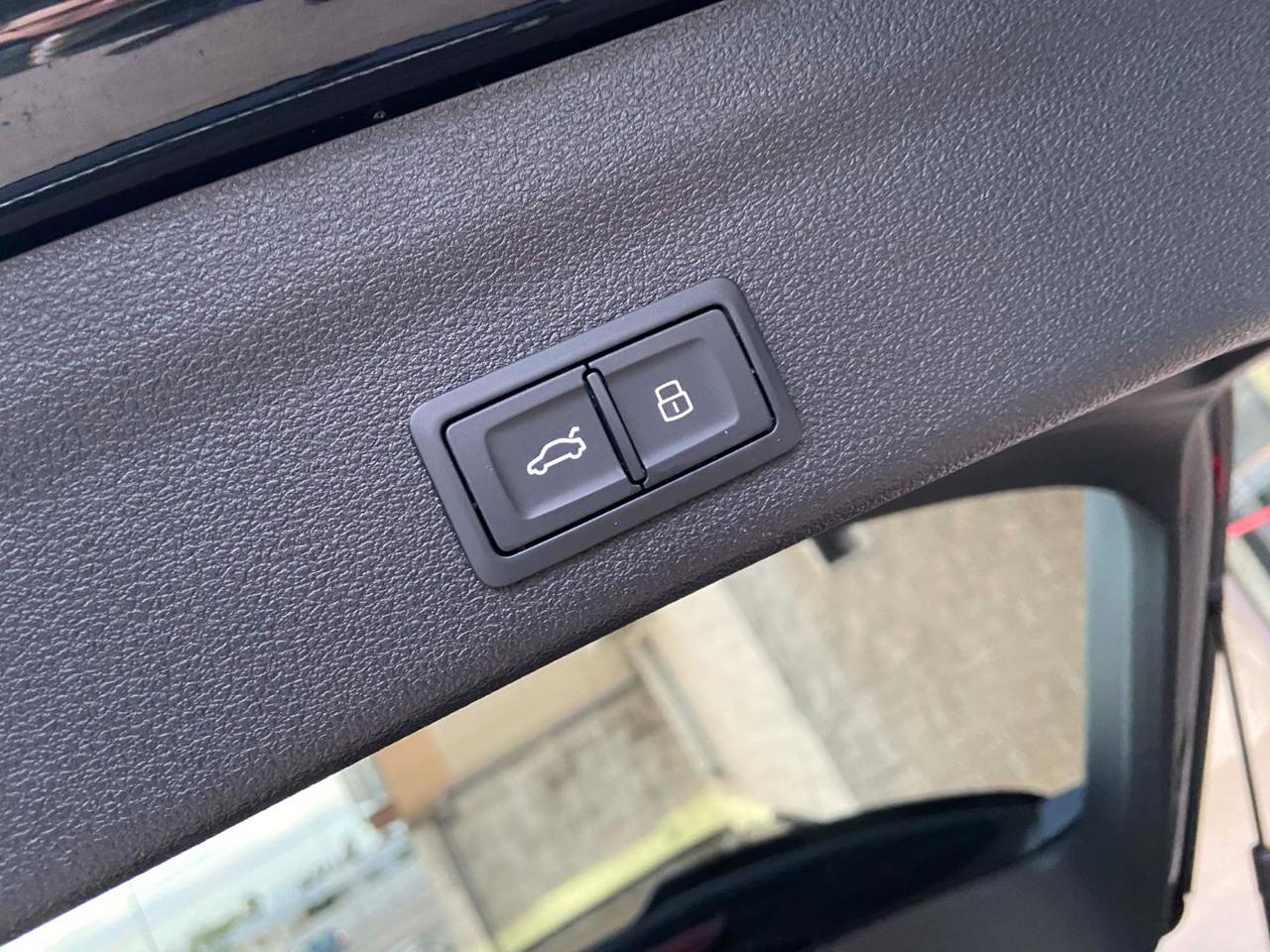 AUDI RS6 Avant 4.0 TFSI V8 quattro tiptronic - 24