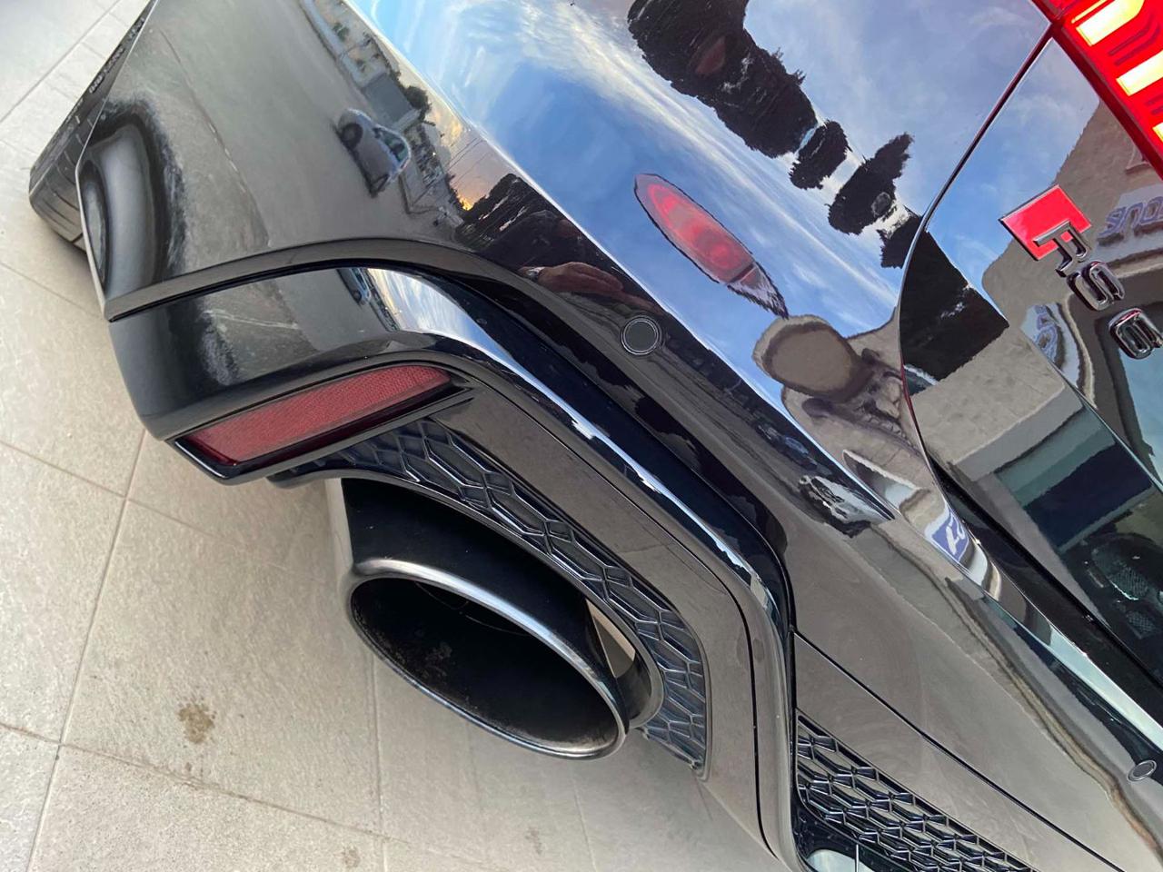 AUDI RS6 Avant 4.0 TFSI V8 quattro tiptronic - 25