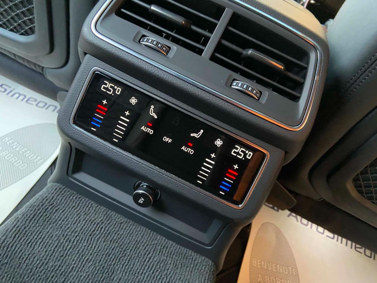 AUDI RS6 Avant 4.0 TFSI V8 quattro tiptronic - 31