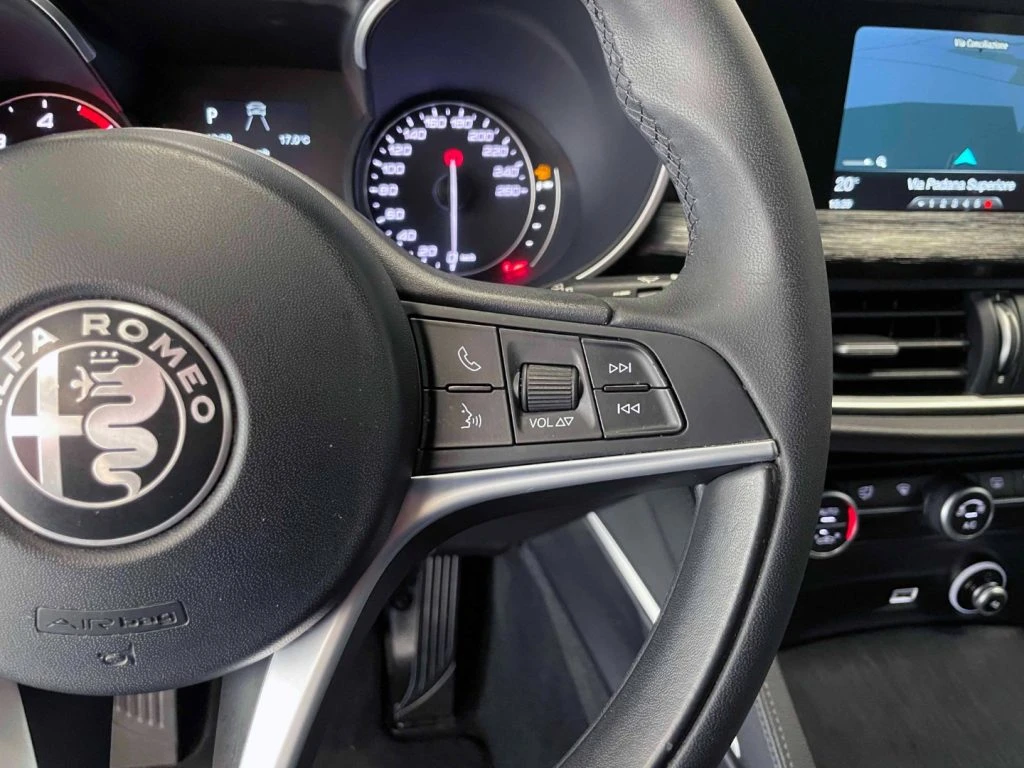 ALFA ROMEO Stelvio 2.2 T BUSINESS RWD 160CV AUTO - IVA DEDUCIBILE - 42