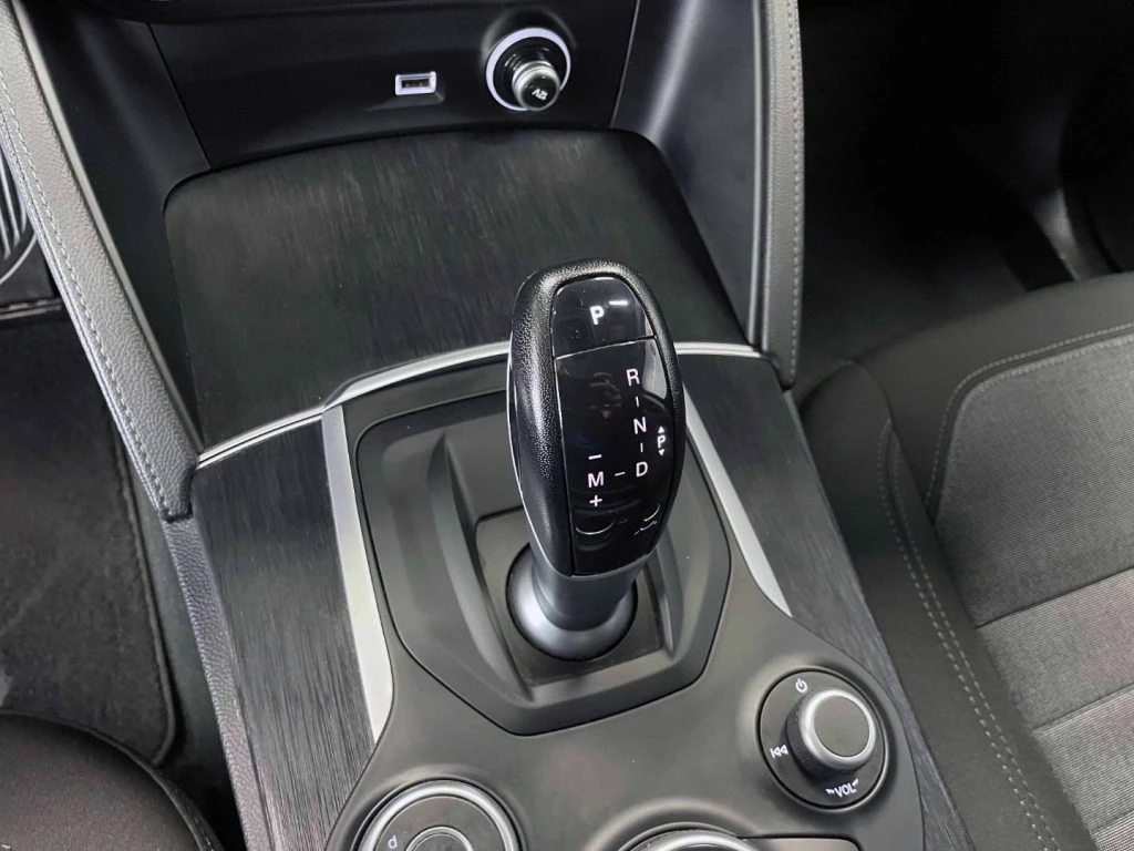 ALFA ROMEO Stelvio 2.2 T BUSINESS RWD 160CV AUTO - IVA DEDUCIBILE - 45
