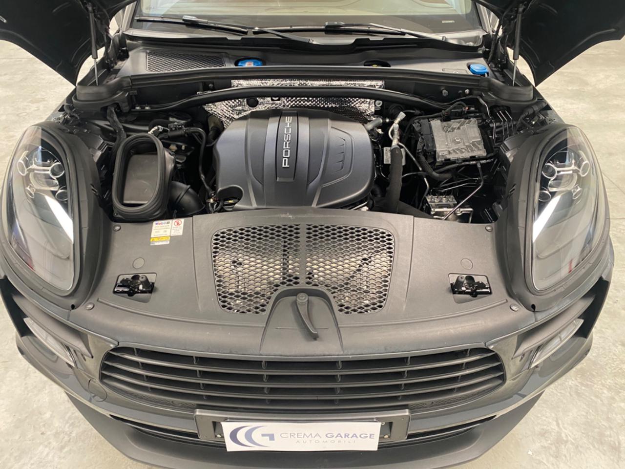 PORSCHE Macan 2.0 - 18