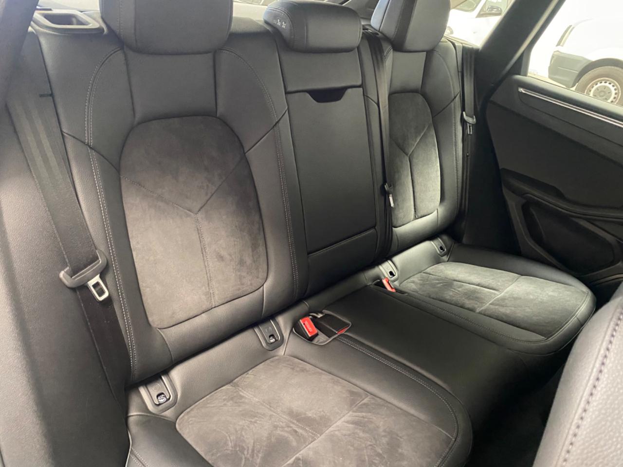 PORSCHE Macan 2.0 - 13