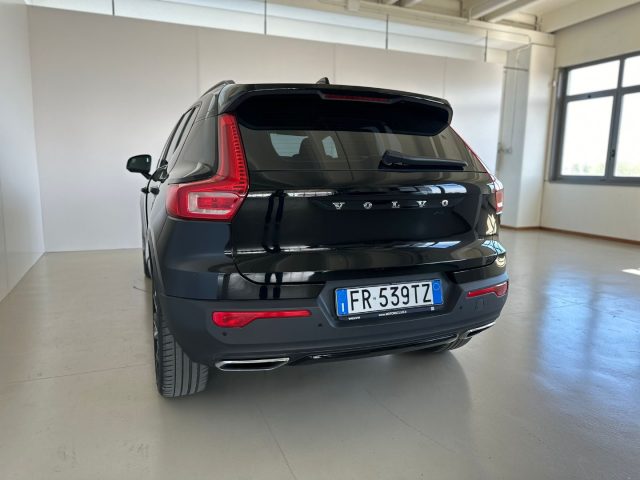 VOLVO XC40 D3 AWD Geartronic  R-DESIGN - 13