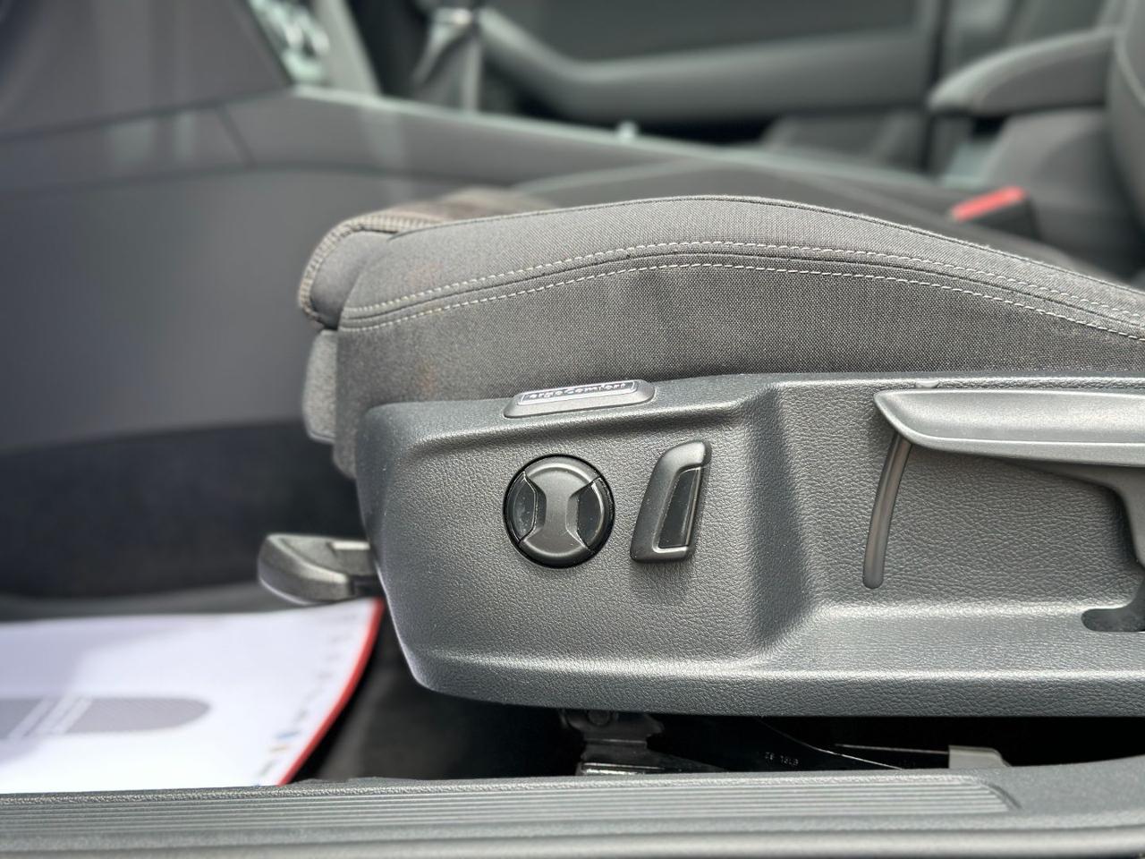 VOLKSWAGEN Passat Variant 1.6 TDI BMT 120cv (Navi/APP/BT - 20