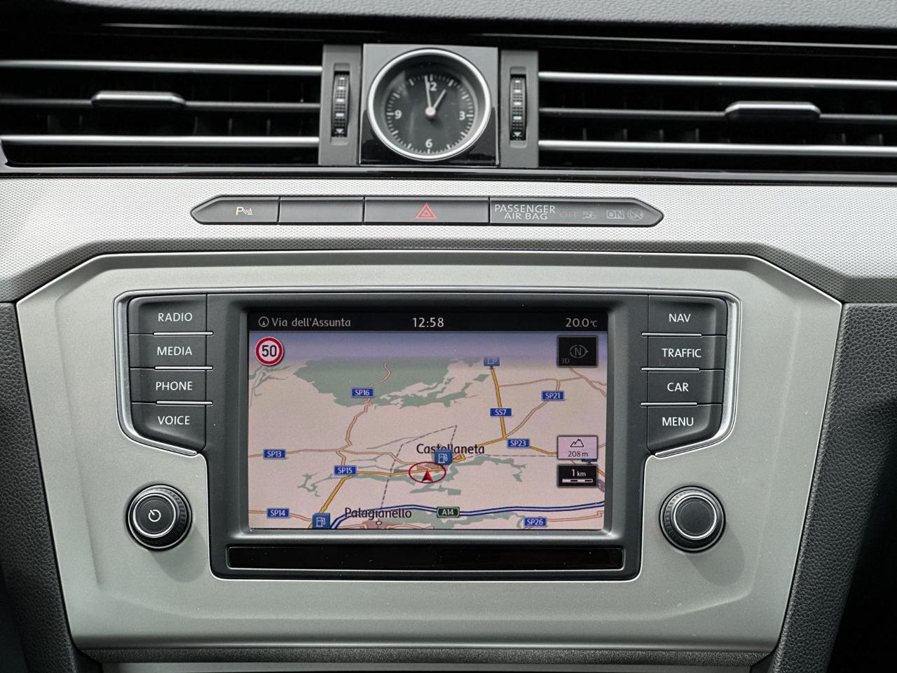 VOLKSWAGEN Passat Variant 1.6 TDI BMT 120cv (Navi/APP/BT - 22