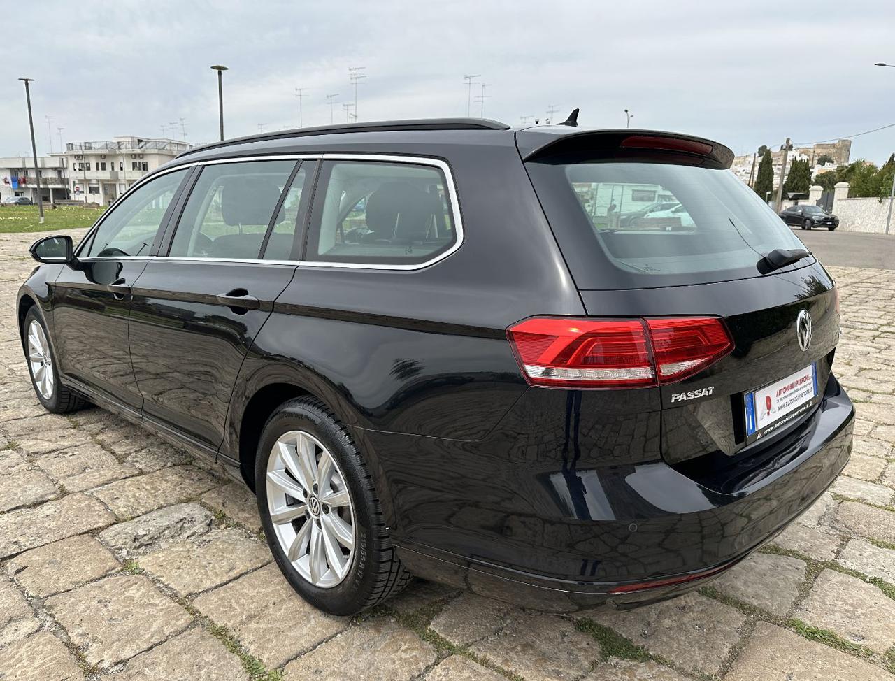 VOLKSWAGEN Passat Variant 1.6 TDI BMT 120cv (Navi/APP/BT - 14