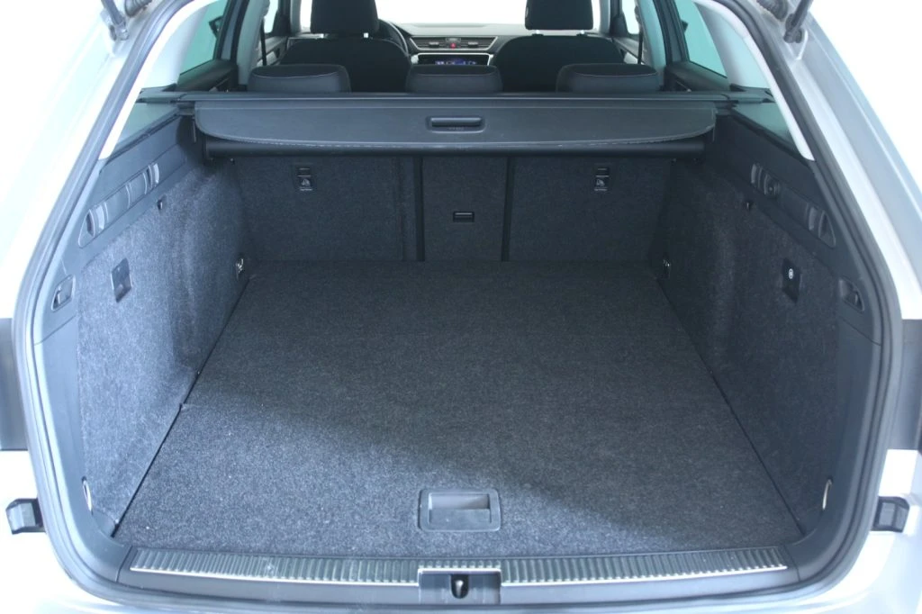 SKODA Superb 2.0 TDI 190 CV SCR DSG 4x4 Wagon Executive - 27