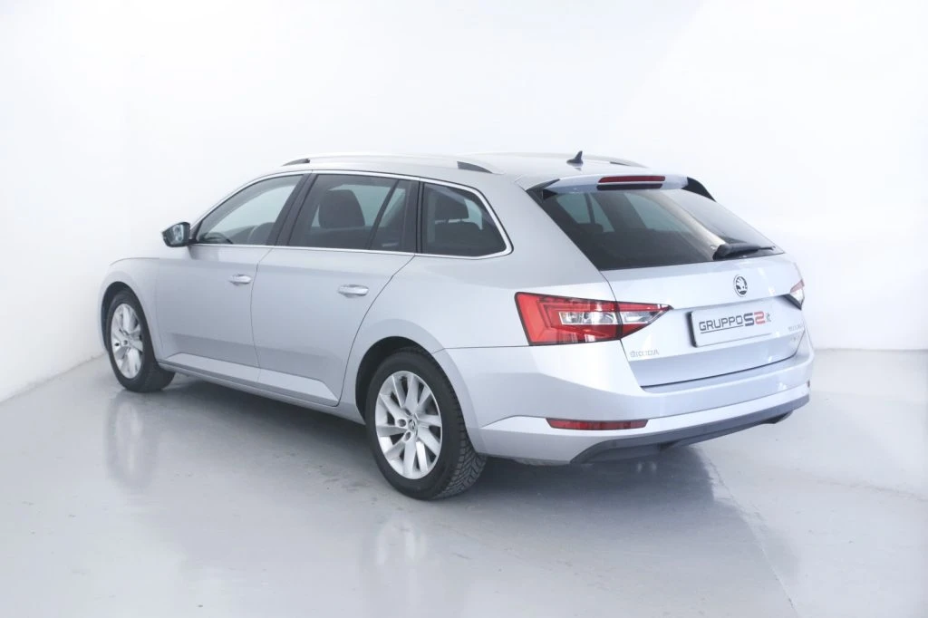 SKODA Superb 2.0 TDI 190 CV SCR DSG 4x4 Wagon Executive - 7