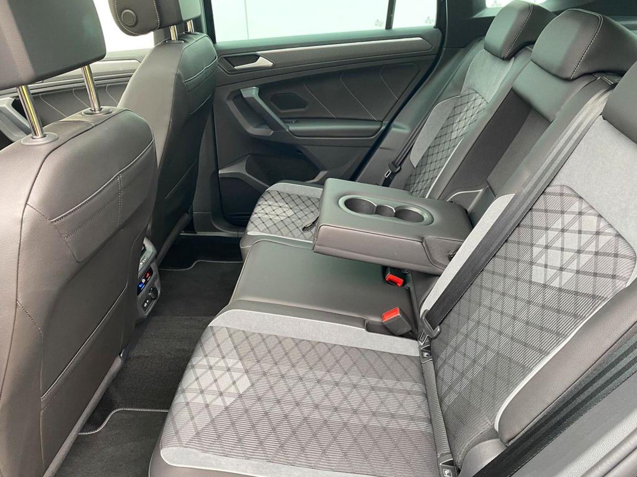 VOLKSWAGEN Tiguan 2.0 TDI 200 CV SCR DSG 4MOTION R-Line - 7