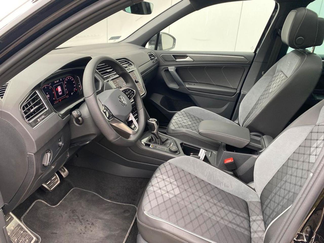 VOLKSWAGEN Tiguan 2.0 TDI 200 CV SCR DSG 4MOTION R-Line - 6