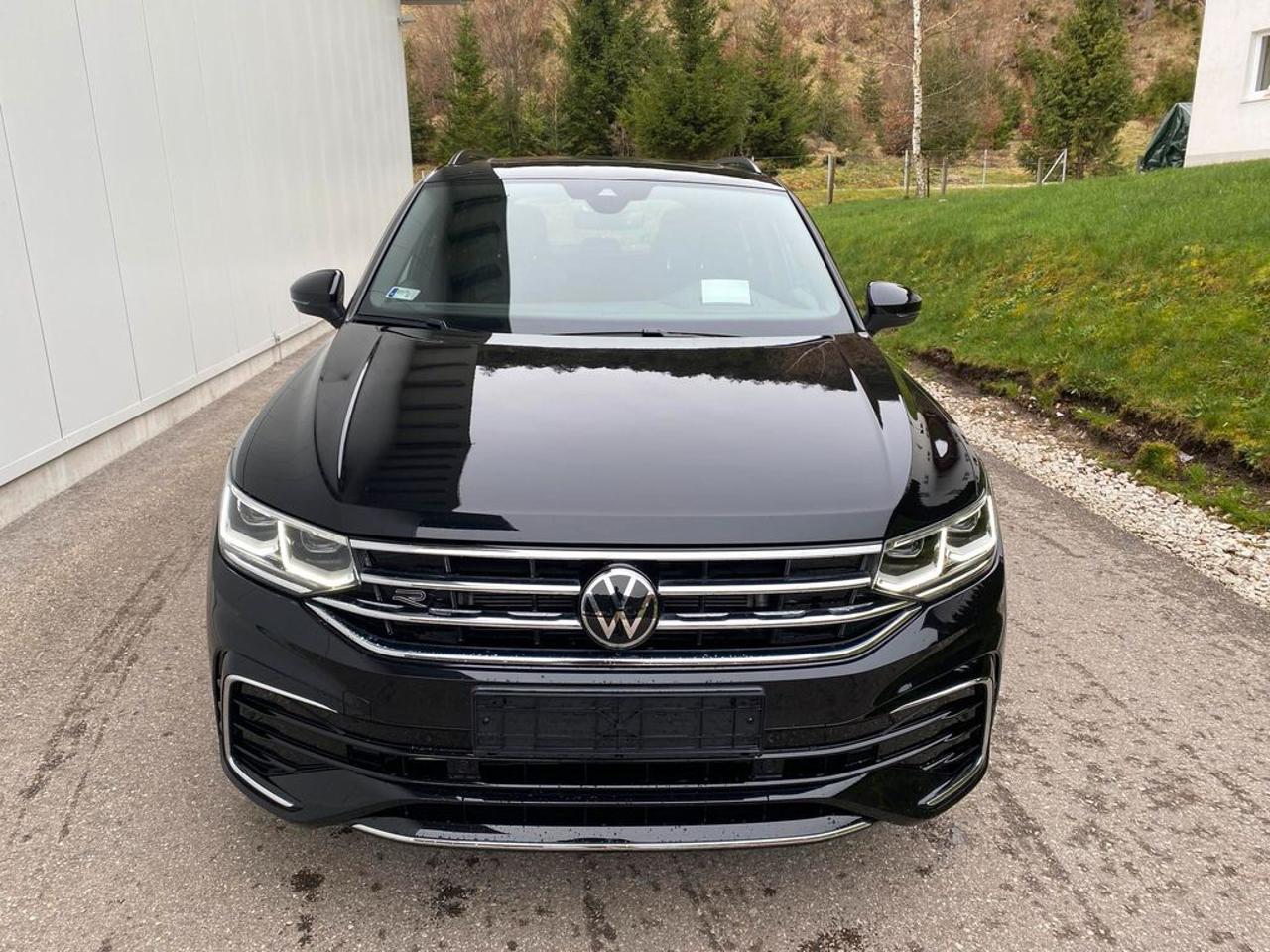 VOLKSWAGEN Tiguan 2.0 TDI 200 CV SCR DSG 4MOTION R-Line - 2