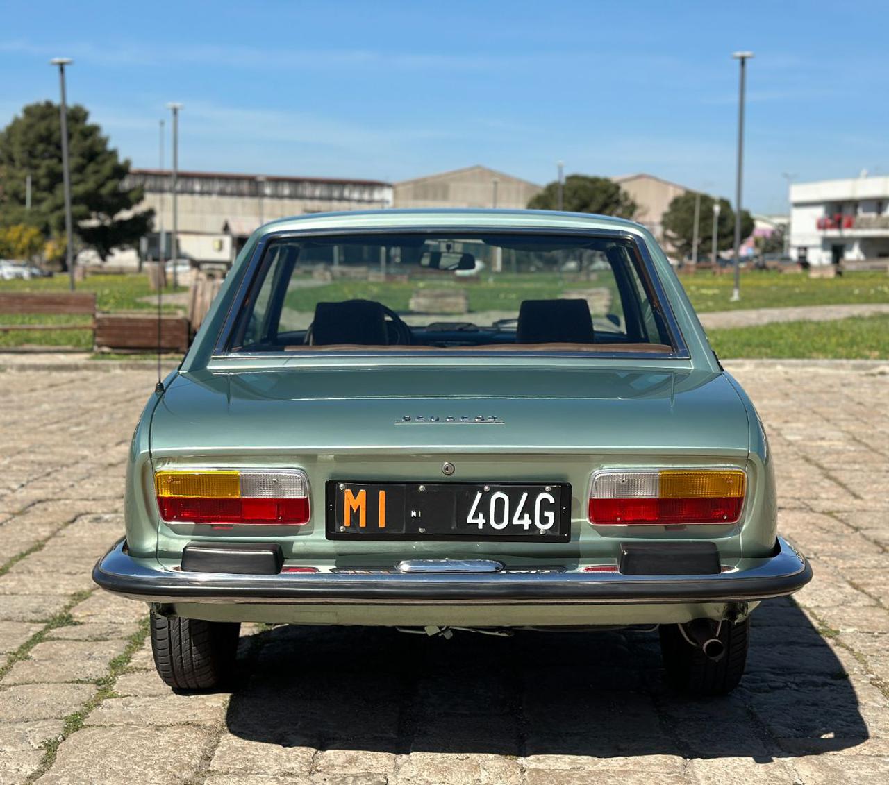PEUGEOT 504 2.0i Coupè Pininfarina - 8