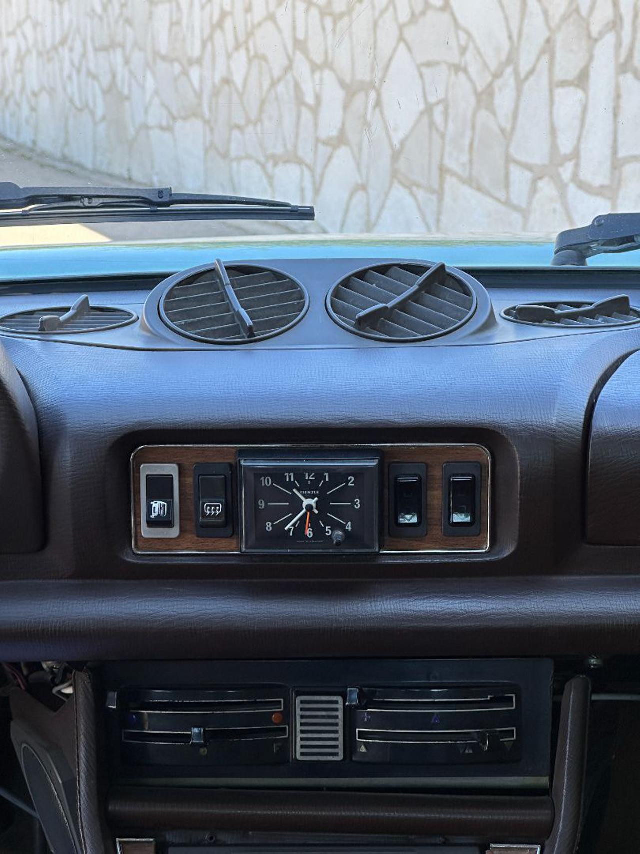 PEUGEOT 504 2.0i Coupè Pininfarina - 27