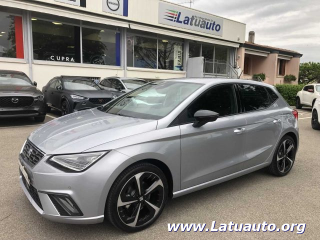 SEAT Ibiza Argento metallizzato