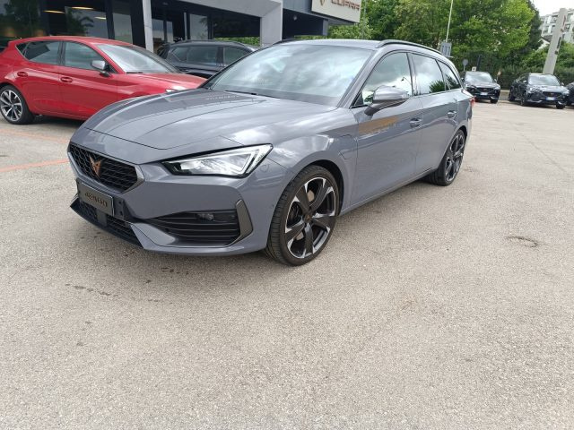 CUPRA Leon Grigio pastello