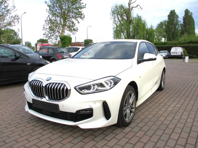 BMW 118 Bianco pastello