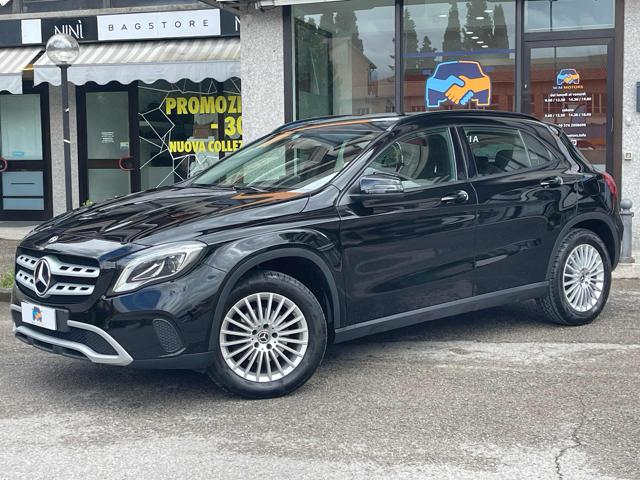 MERCEDES-BENZ GLA 200 d Automatic Business Extra 