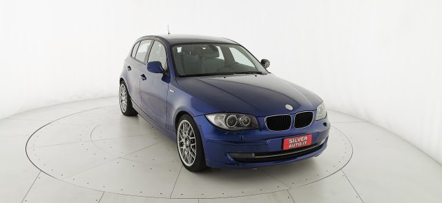 BMW 116 Blu pastello