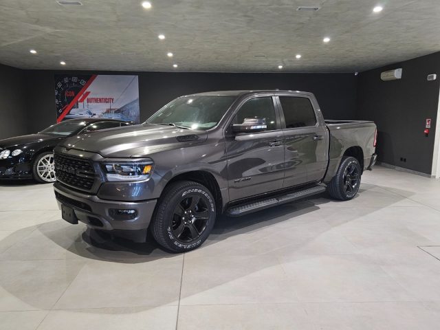 RAM 1500 Grigio scuro metallizzato