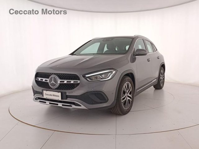 MERCEDES-BENZ GLA 200 Automatic Business 