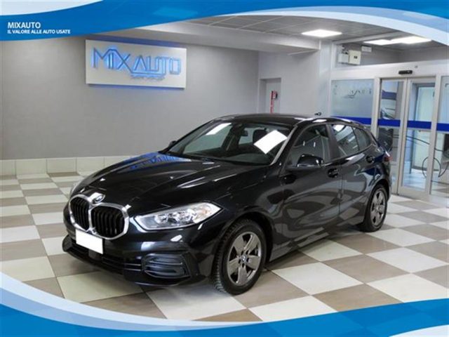 BMW 118 Nero metallizzato