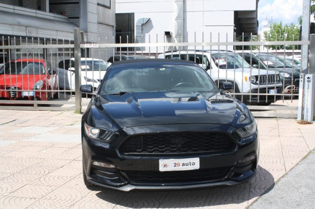 FORD Mustang 3,8 CONVERTIBLE 