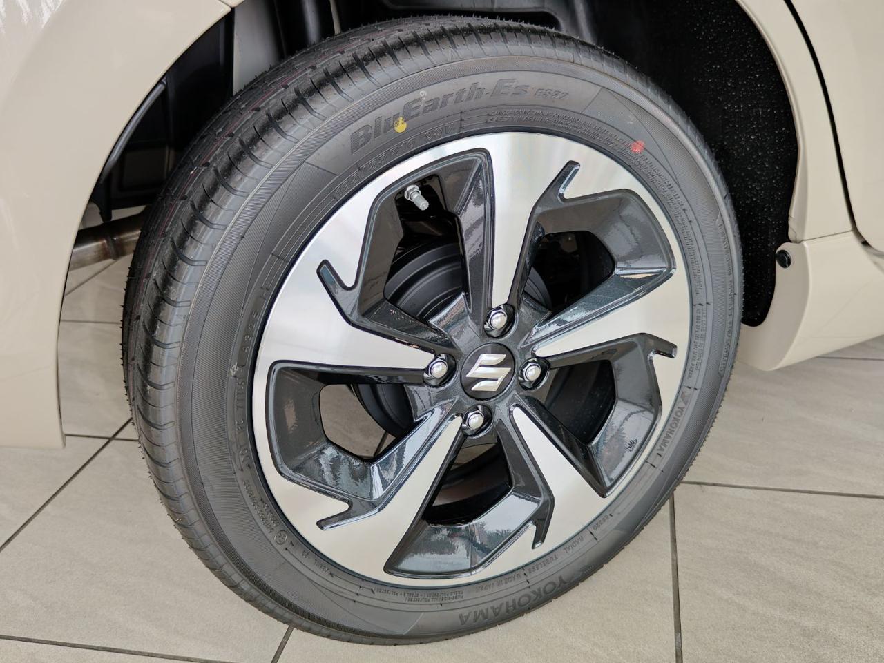 SUZUKI Swift 2024 - Hybrid 1.2 Top BICOLOR - NEOPATENTATI - 8