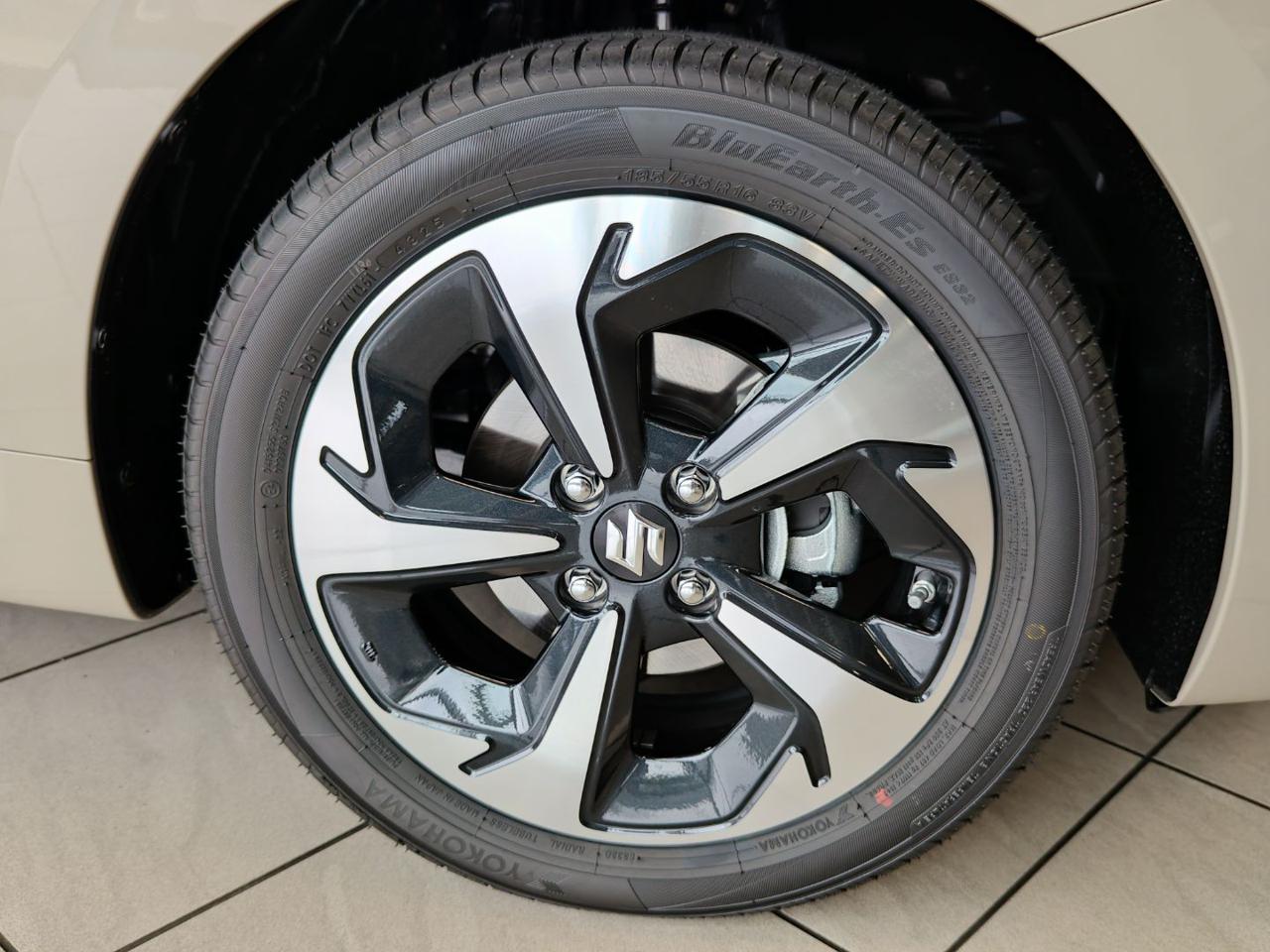 SUZUKI Swift 2024 - Hybrid 1.2 Top CVT - NEOPATENTATI - 17