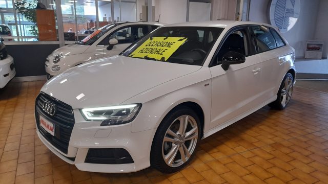 AUDI A3 SPORTBACK 30 TDI Admired S-line Audi Exclusive 