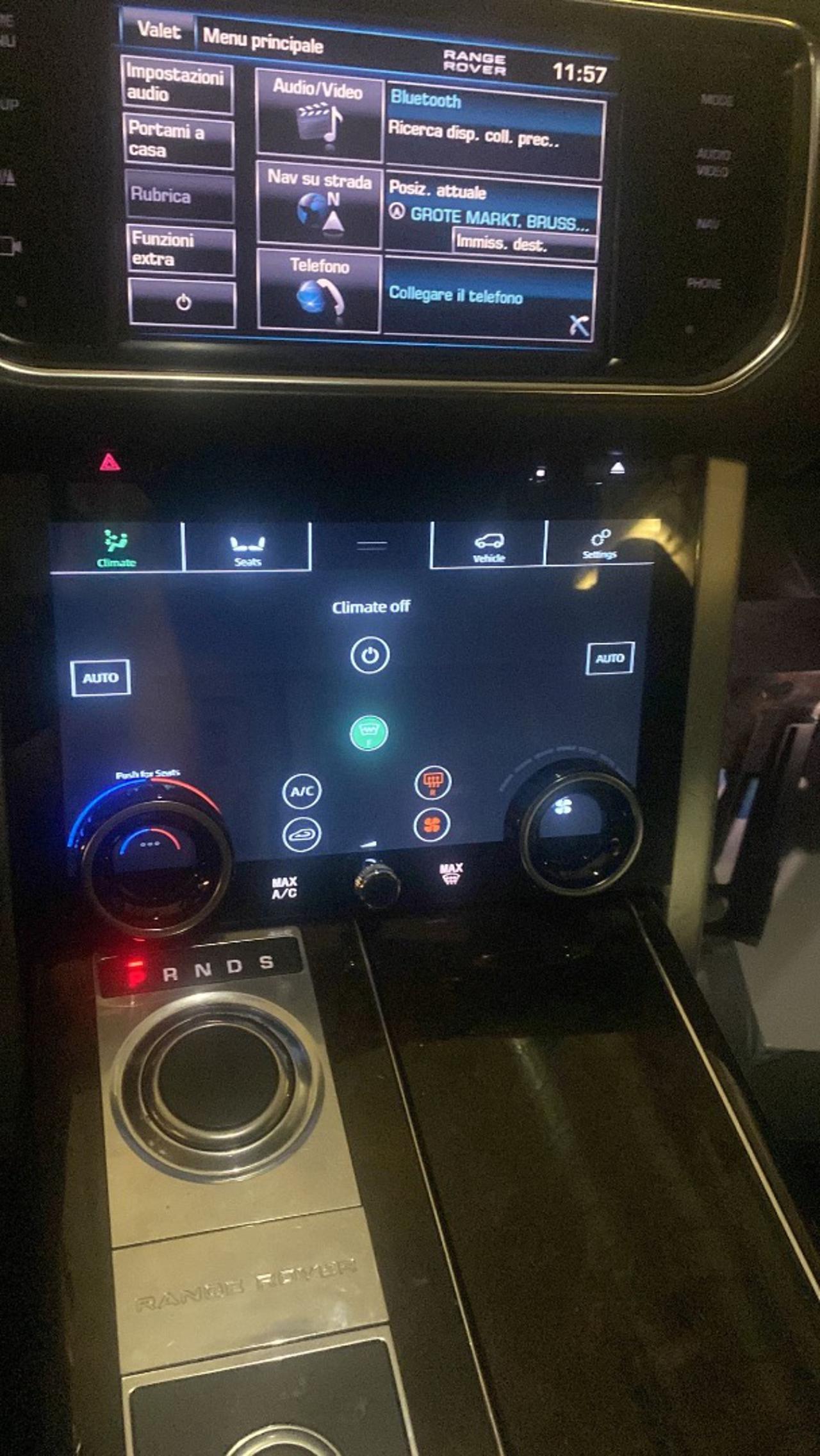 LAND ROVER Range Rover 4.4 SDV8 Vogue - 11