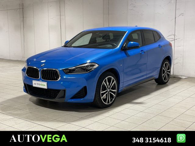 BMW X2 Blu pastello