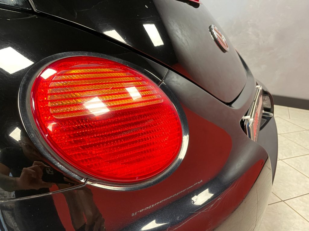 VOLKSWAGEN New Beetle 1.9 TDI 101CV CABRIO - 12