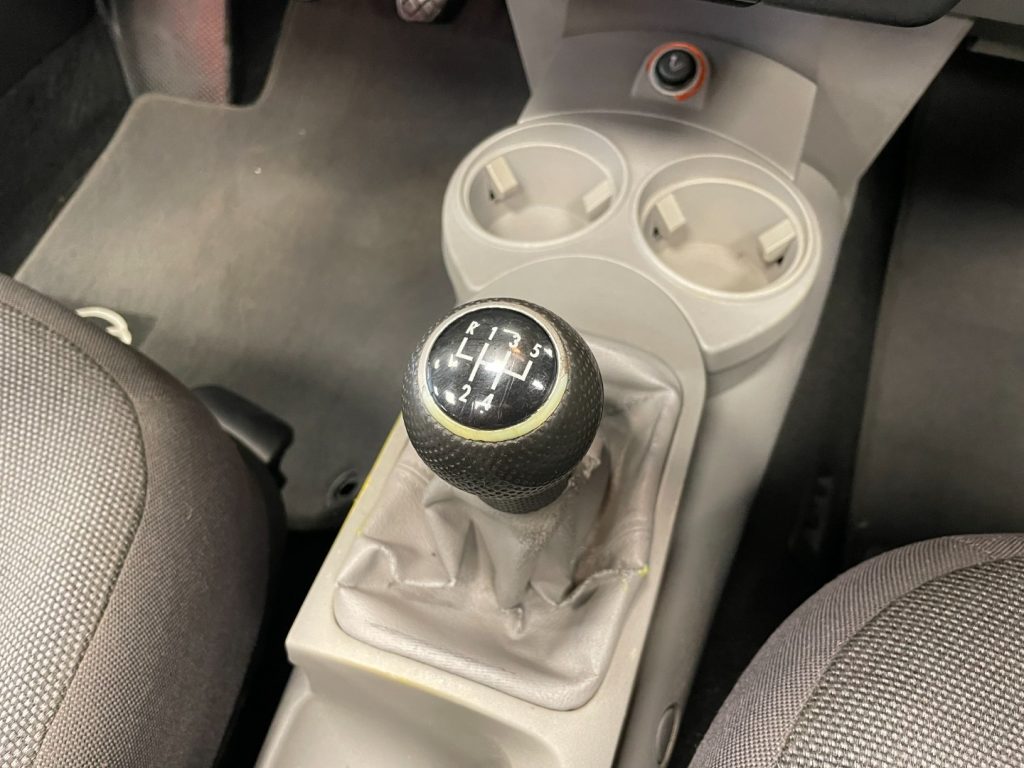 VOLKSWAGEN New Beetle 1.9 TDI 101CV CABRIO - 46