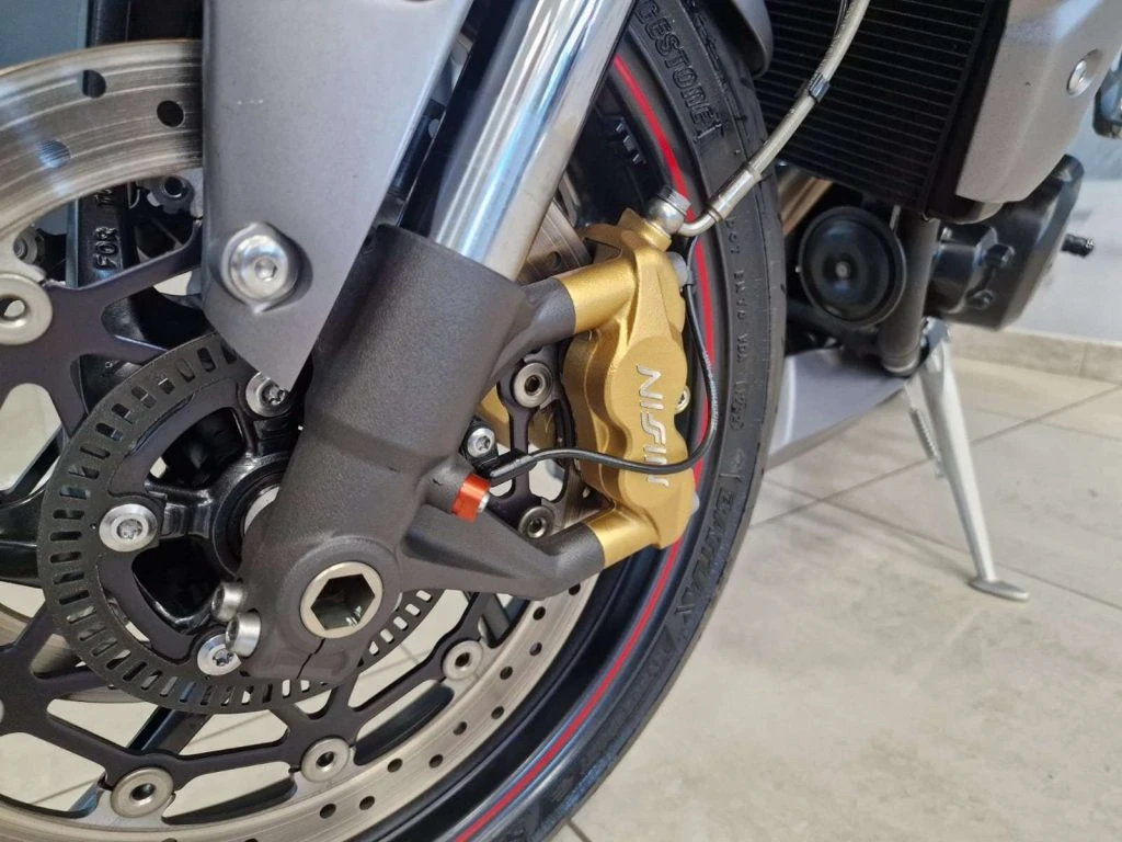 TRIUMPH Street Triple 675 R ABS - 12