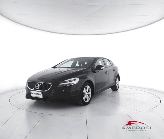 VOLVO V40 D2 Momentum 