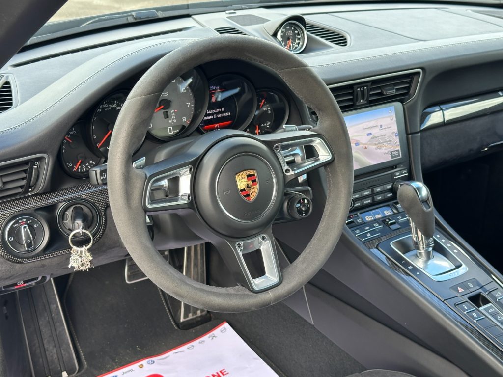 PORSCHE 991 911 3.0 Carrera 4 GTS Cabriolet (Porsche APPROVED) - 17