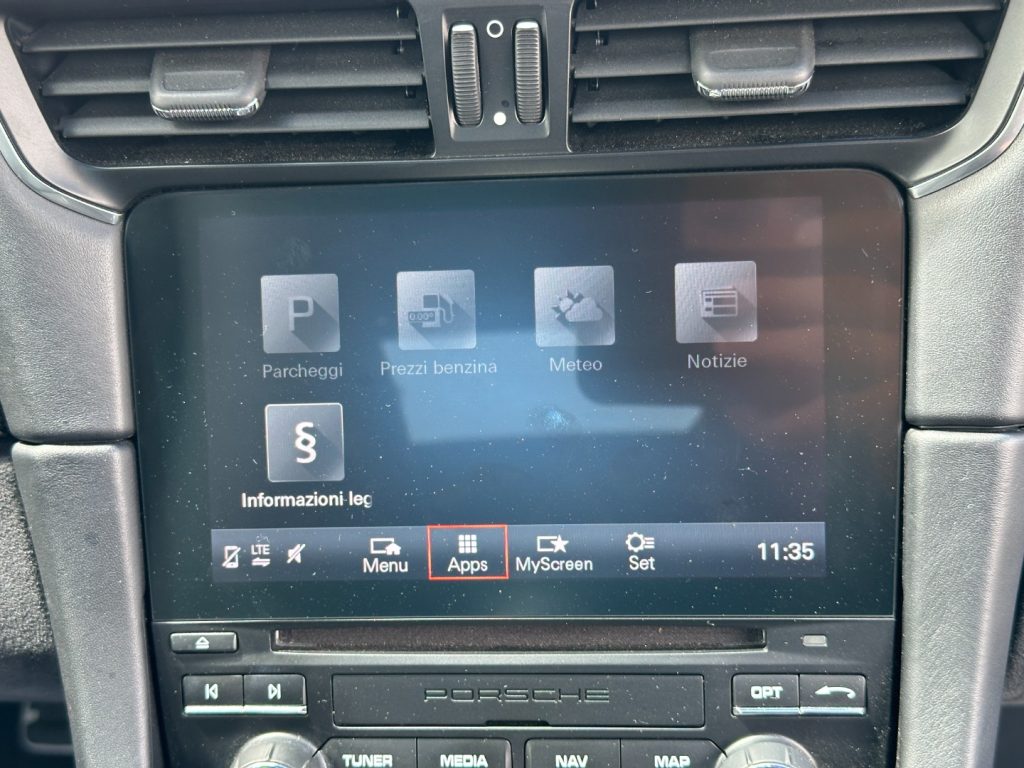 PORSCHE 991 911 3.0 Carrera 4 GTS Cabriolet (Porsche APPROVED) - 24