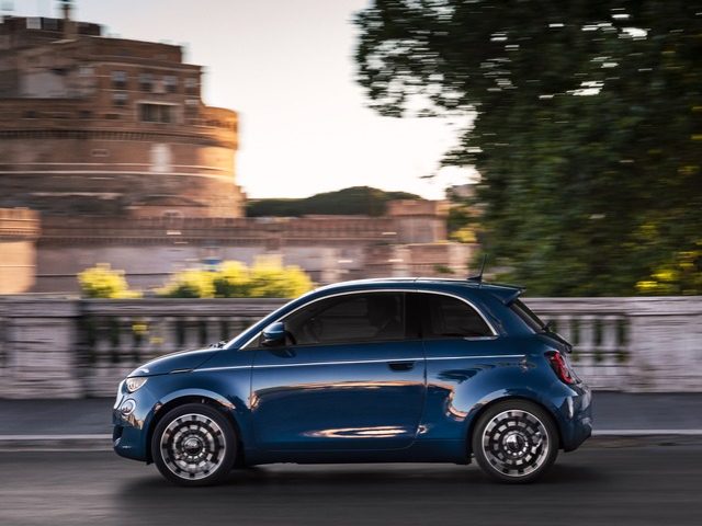 FIAT 500 FIAT 500 Action Berlina 23,65 kWh 