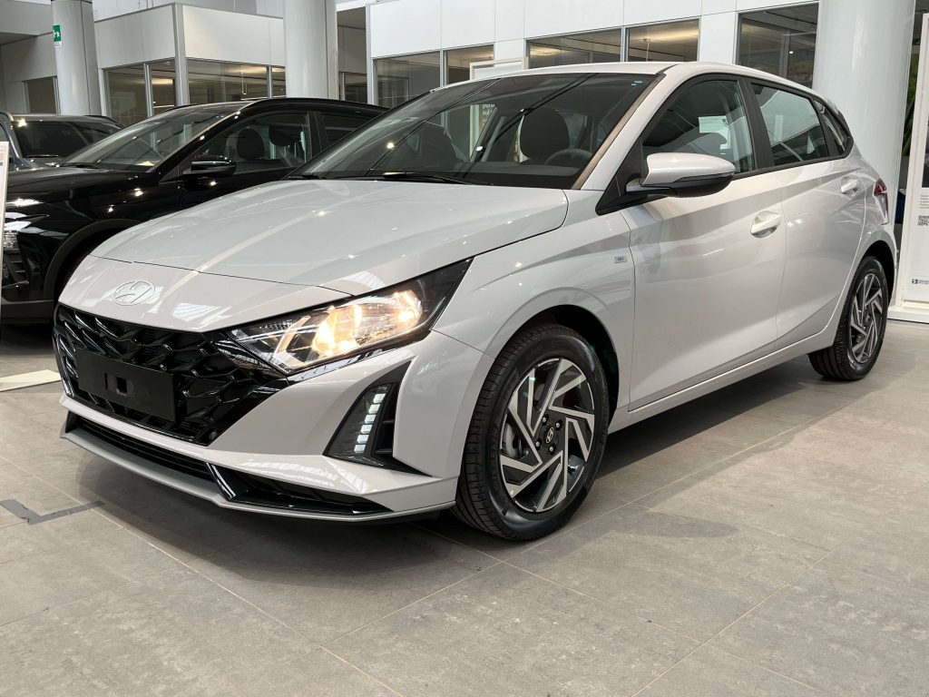 HYUNDAI i20 i20 1.0 48V MT Connectline