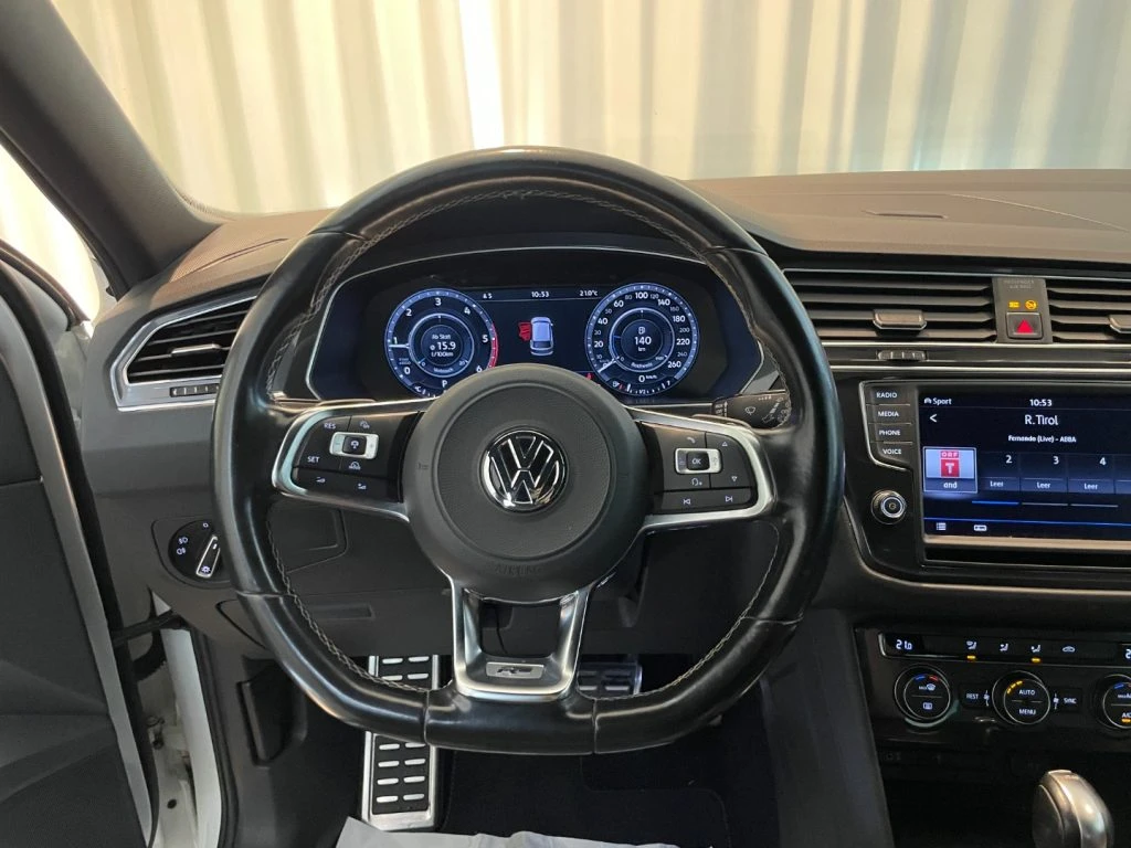 VOLKSWAGEN Tiguan 2.0 TDI DSG 4MOTION R-Line LED ACC Camera Navi - 7