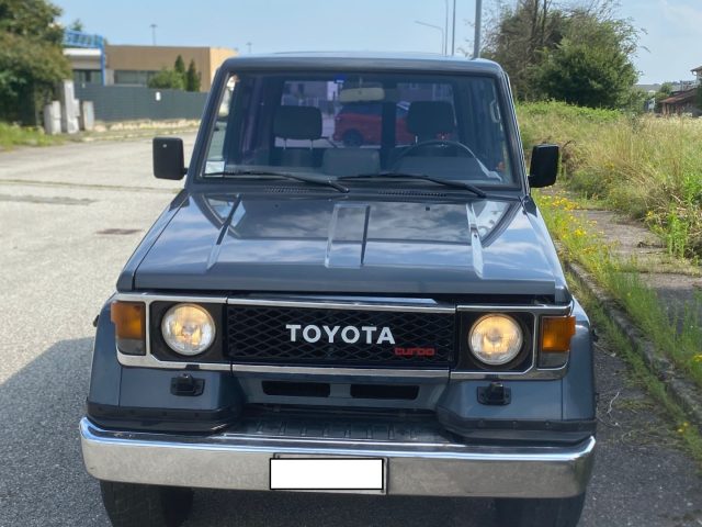 TOYOTA Land Cruiser 2.4 turbodiesel  LJ70  VX UNIPRO AUTOCARRO 