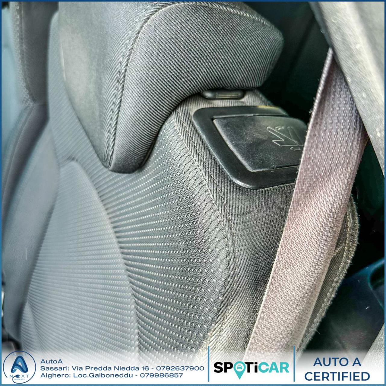 KIA Carens 1.7 CRDi 115 CV Class - 17