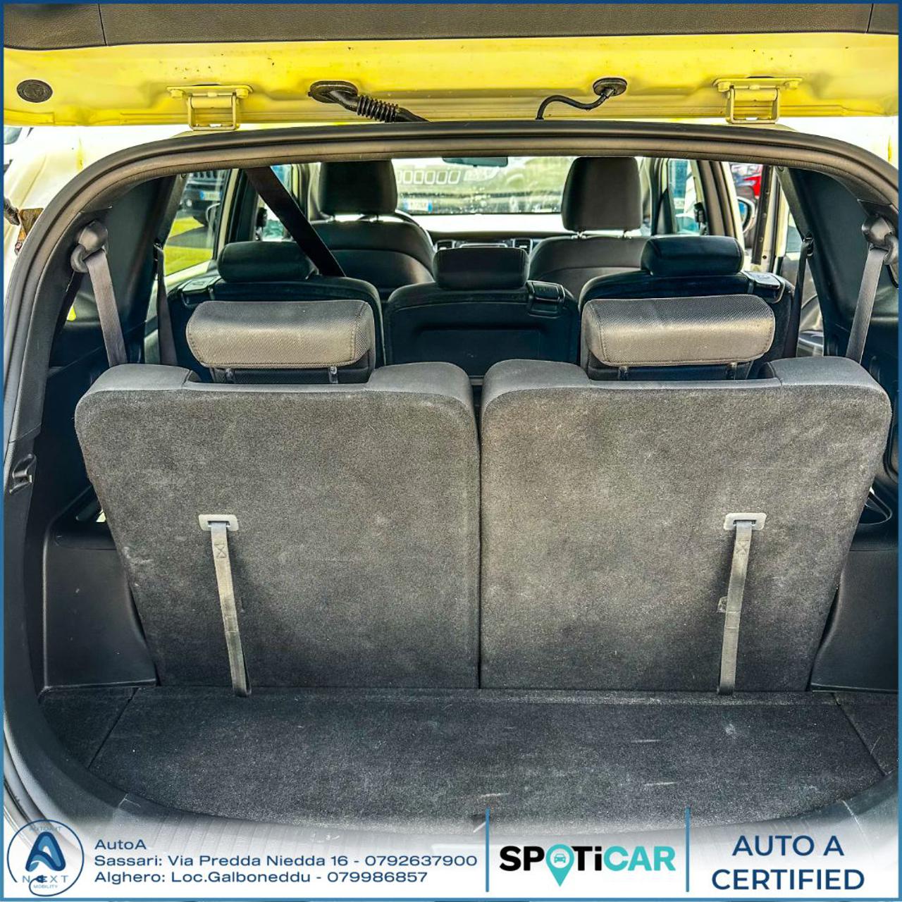 KIA Carens 1.7 CRDi 115 CV Class - 13