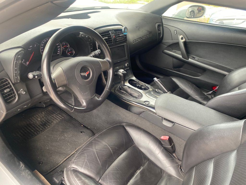 CORVETTE C6 Coupe 6.0 V8 - 12