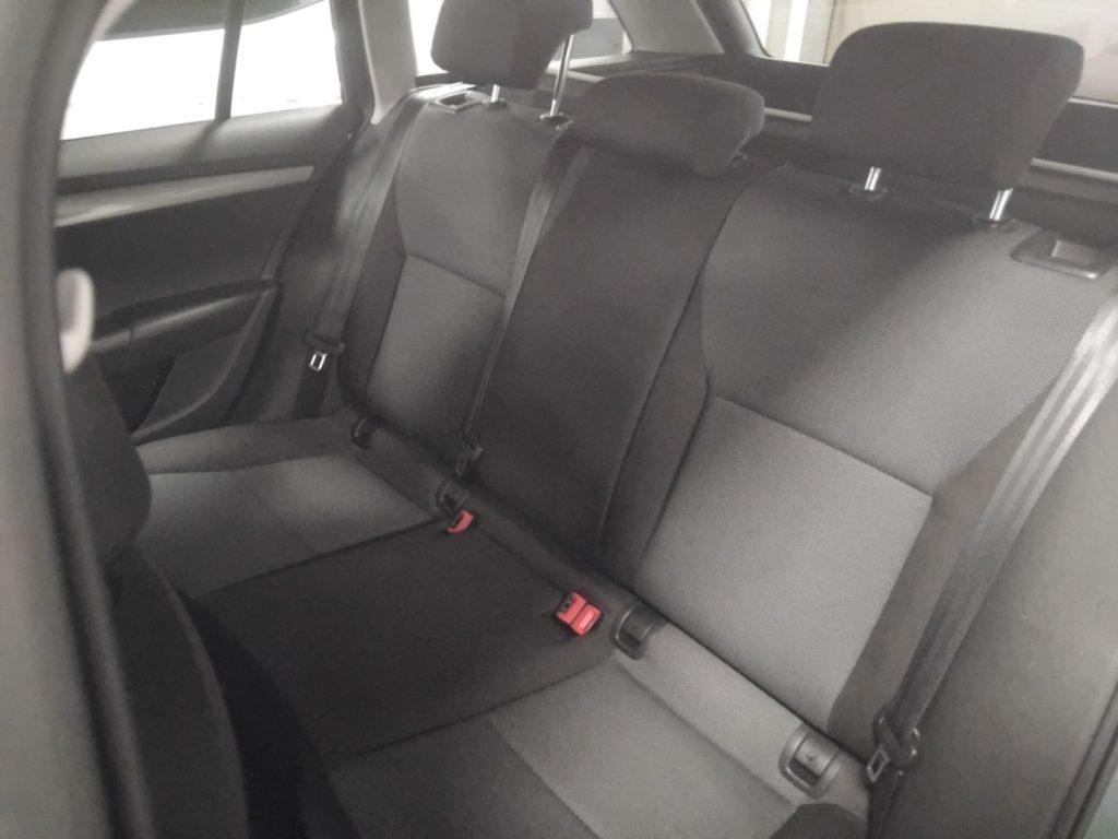 SKODA Octavia 1.6 TDI CR 90 CV Wagon Active - 8